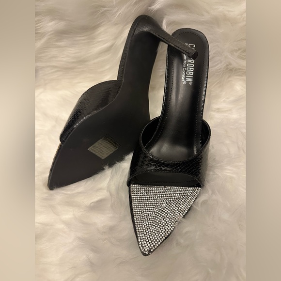Women’s Heels Slippers By Cape Robbin. Pointed toe with Glitter Gem 💎 Stones - Picture 3 of 7